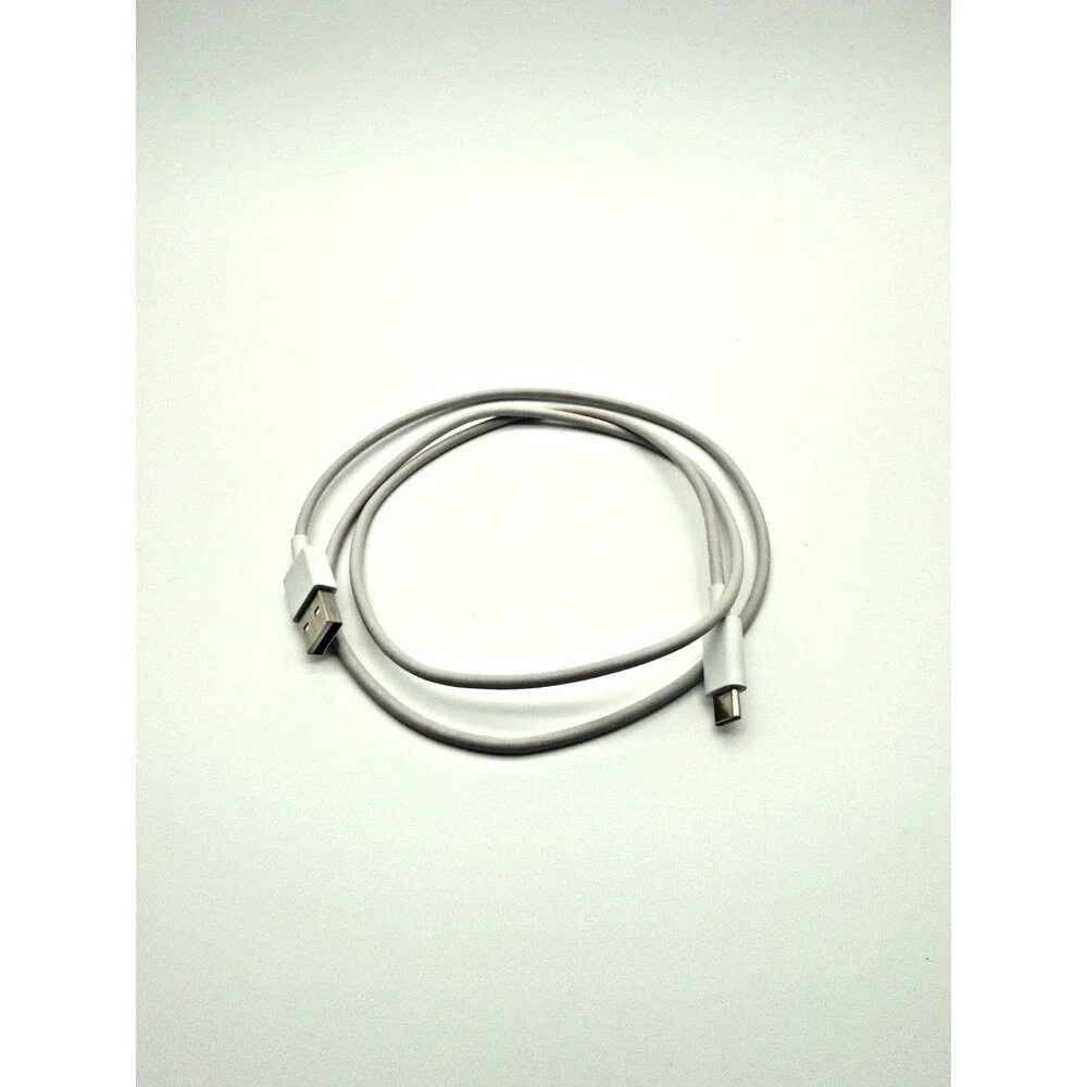 USB-A to USB-C Charging Cable – White – Data Sync & Fast Charging – Used
